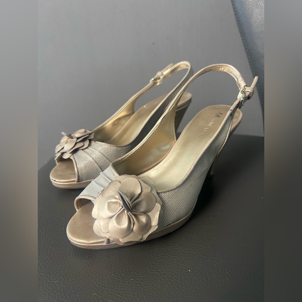 Anne Klein Tan Slingback Heels with Floral Embellishment